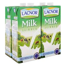 Lacnor Essentials Long Life Skimmed Milk 1l x4