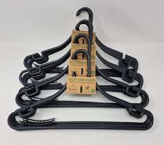 Eco Houseware Black Plastic Hangers 5Per Pack