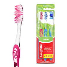Colgate Twister Assorted Medium Toothbrushes With Covers 3Per Pack
